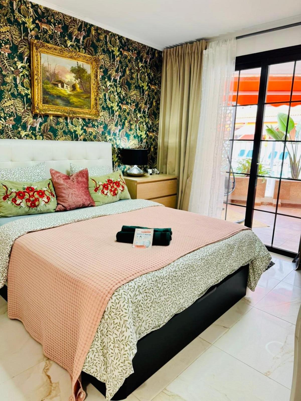 Apartment With Terrace And Pool, Los Cristianos Los Cristianos (Tenerife) Dış mekan fotoğraf