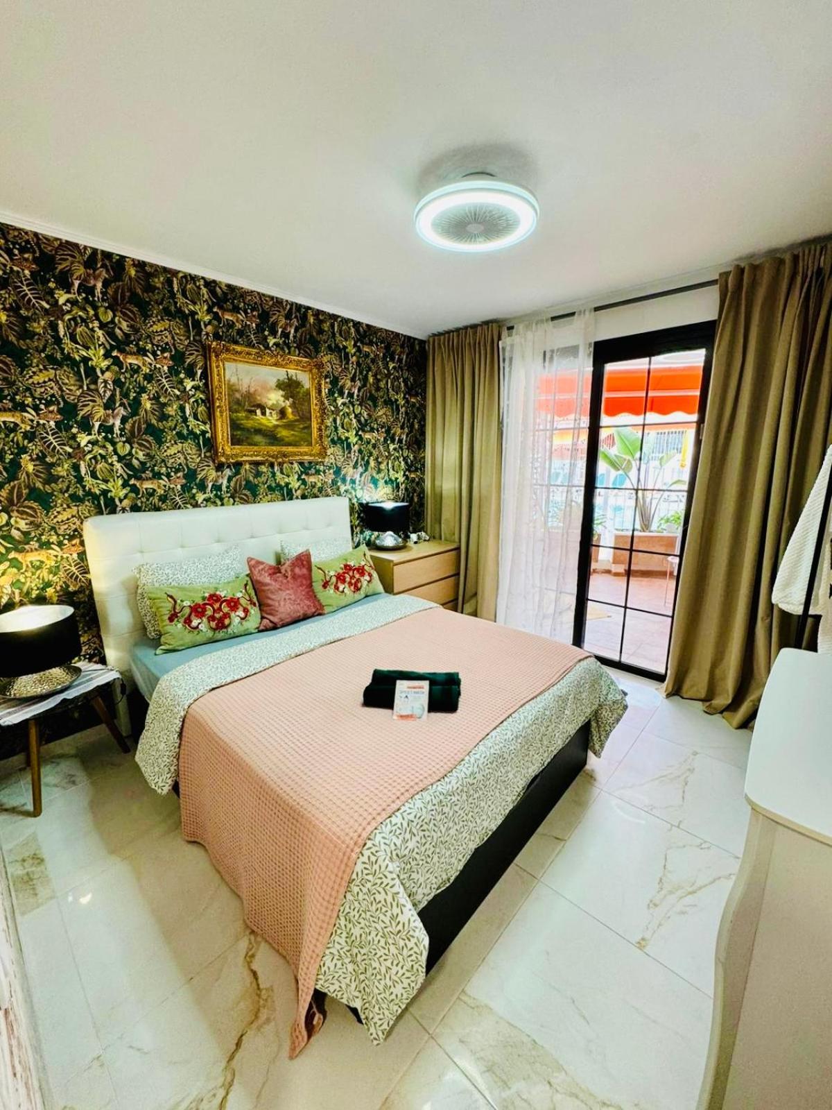 Apartment With Terrace And Pool, Los Cristianos Los Cristianos  Dış mekan fotoğraf